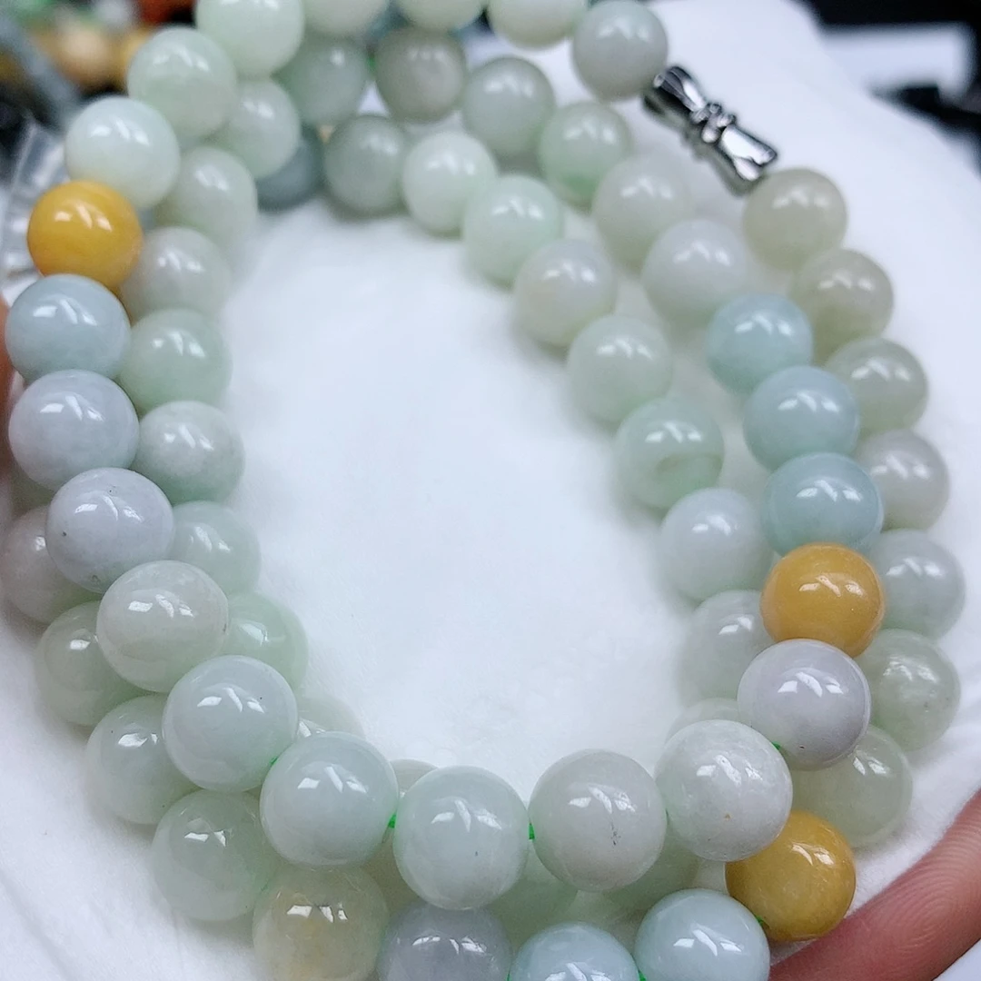 翡翠颈饰未镶嵌手串