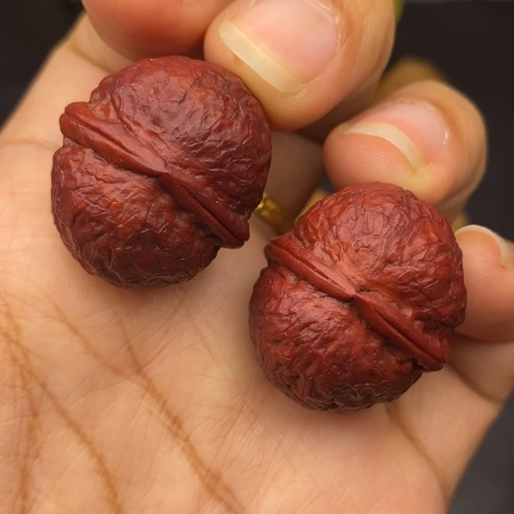 文玩核桃吊坠27尺鸽子蛋