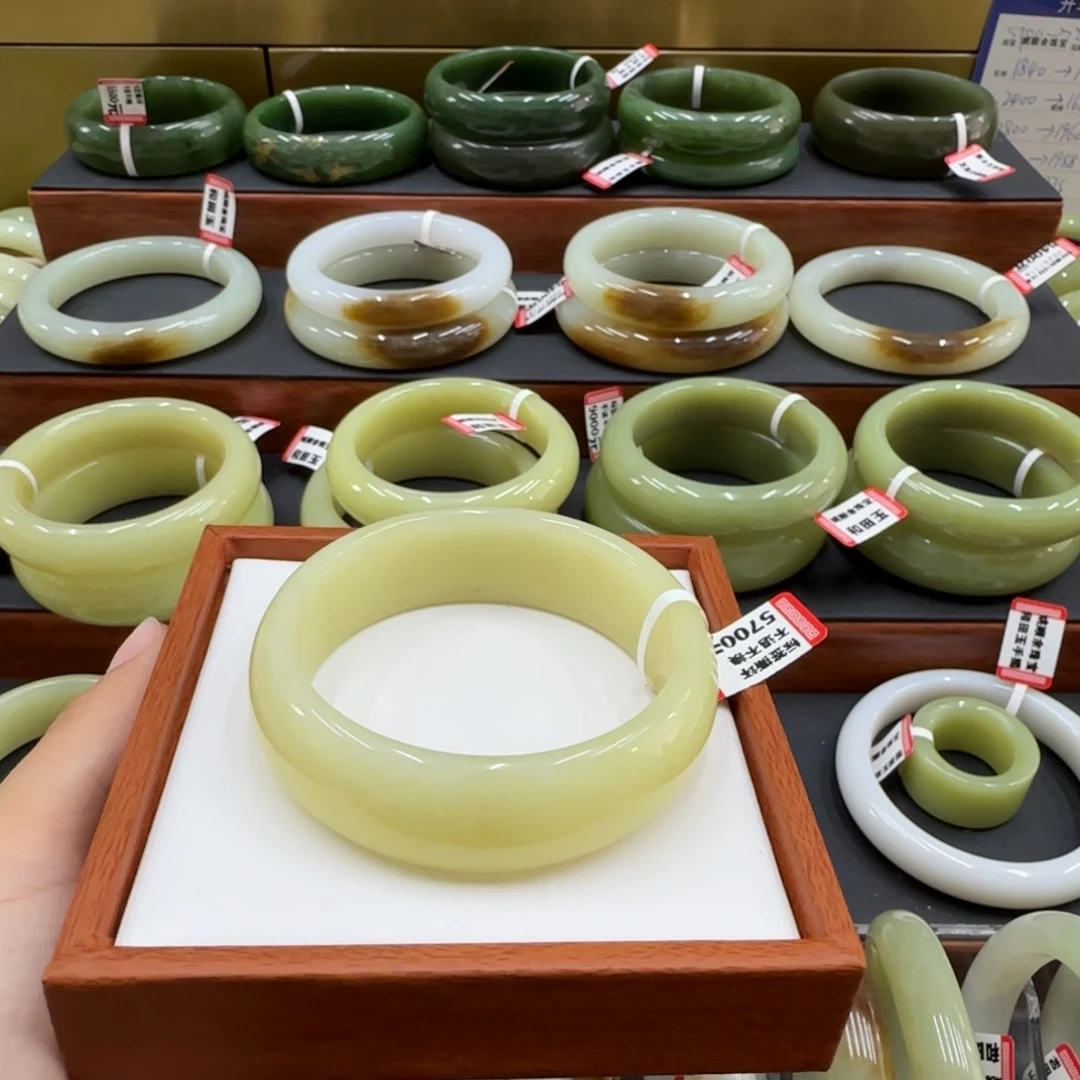 未镶嵌手镯和田玉用****硕