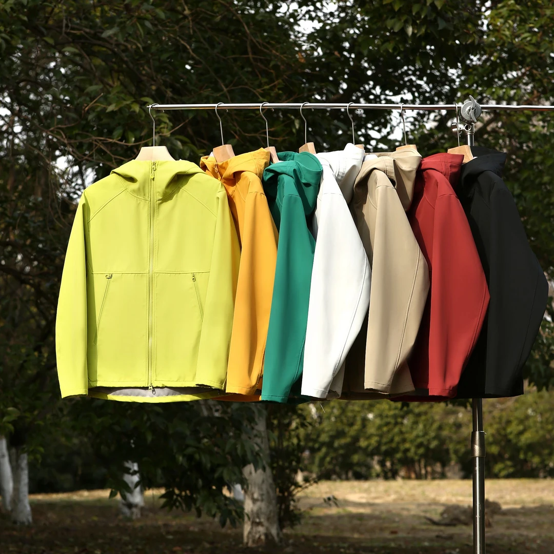 清货 户外防风男女情侣冲锋衣外套K507