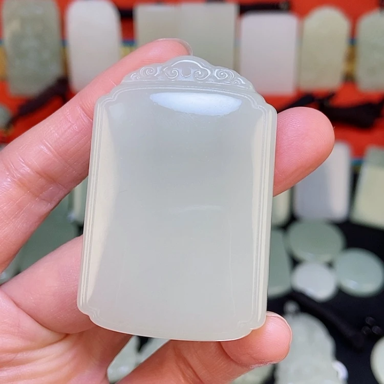 【闪购商品】颈饰未镶嵌和田玉