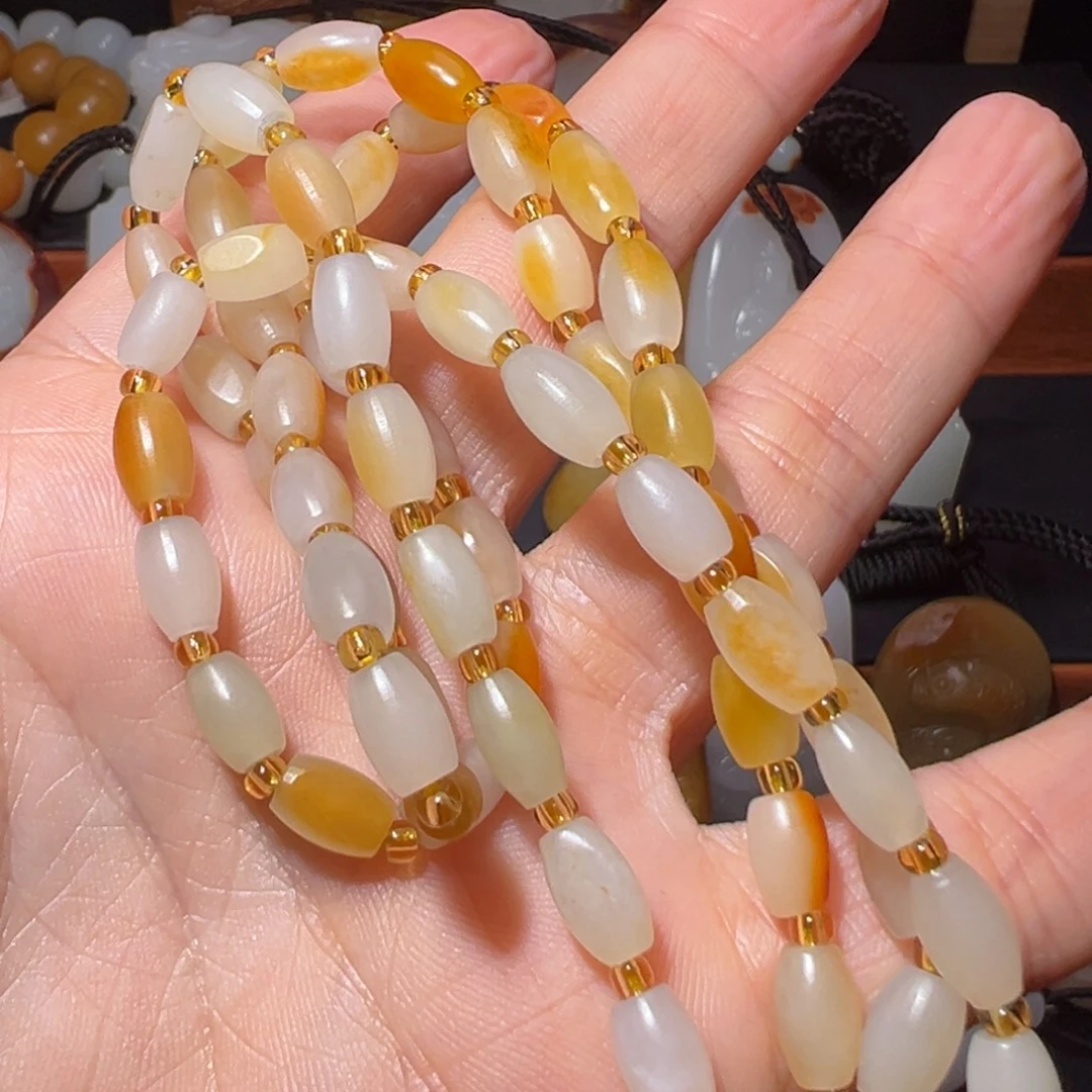 千***集和田玉未镶嵌颈饰