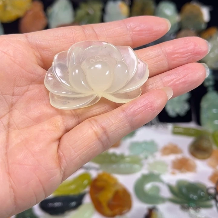 蛇纹石玉未镶嵌吊坠(赠链)