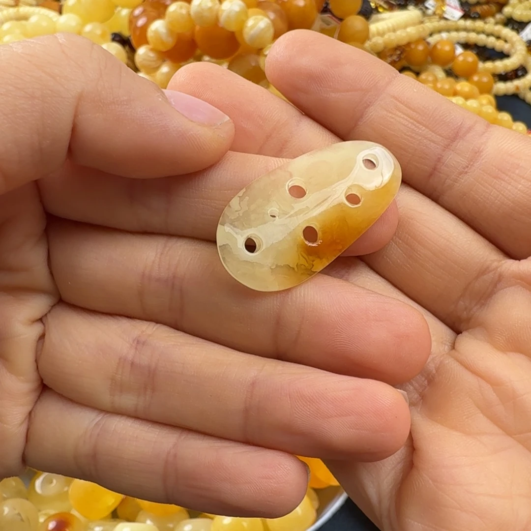 琥珀未镶嵌珠宝奇石