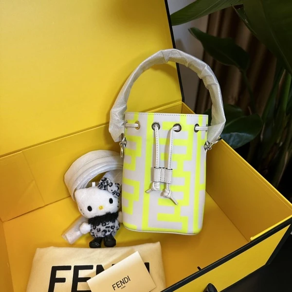 包包/芬迪/未使用/250420QR0014