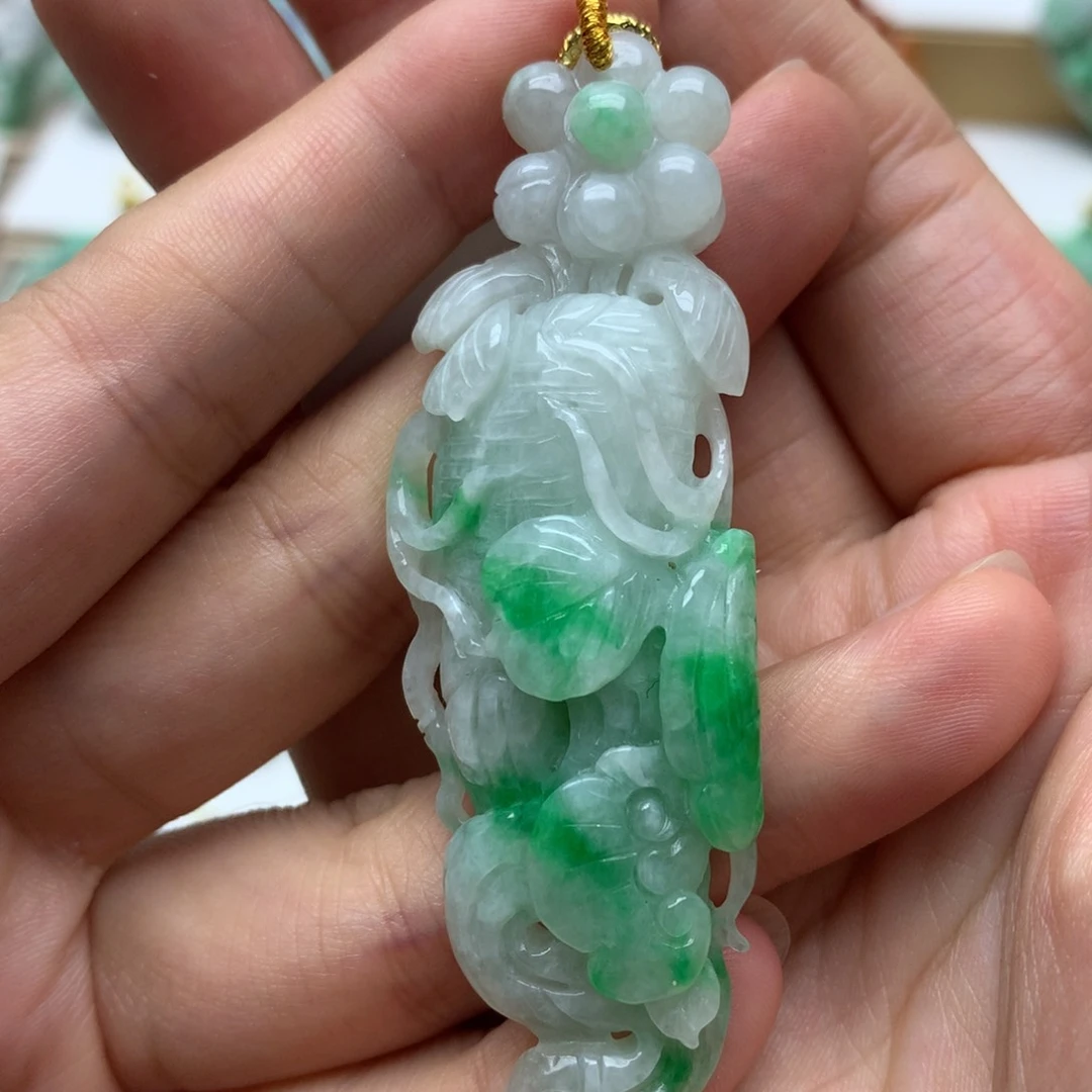 翡翠未镶嵌颈饰翡翠