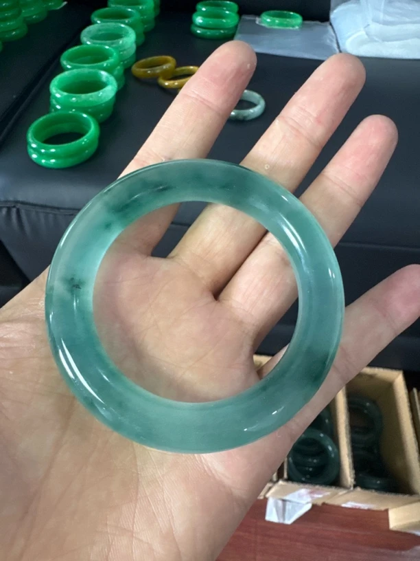 1626号精品胖圆带绿