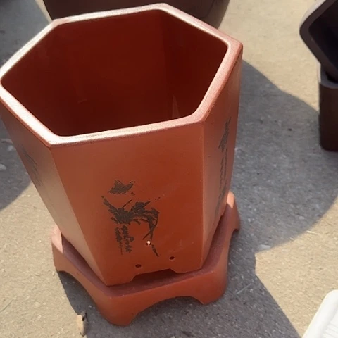 紫砂宜兴紫砂红如意六方加拖小