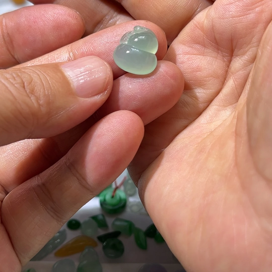 未镶嵌定制翡翠葫芦