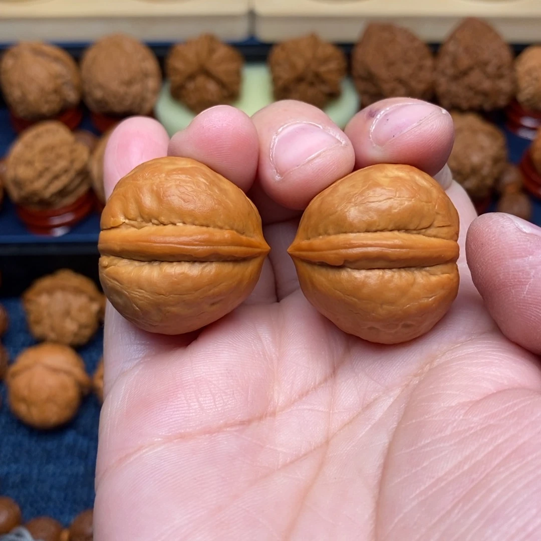 文玩核桃把件手捻精品海豚