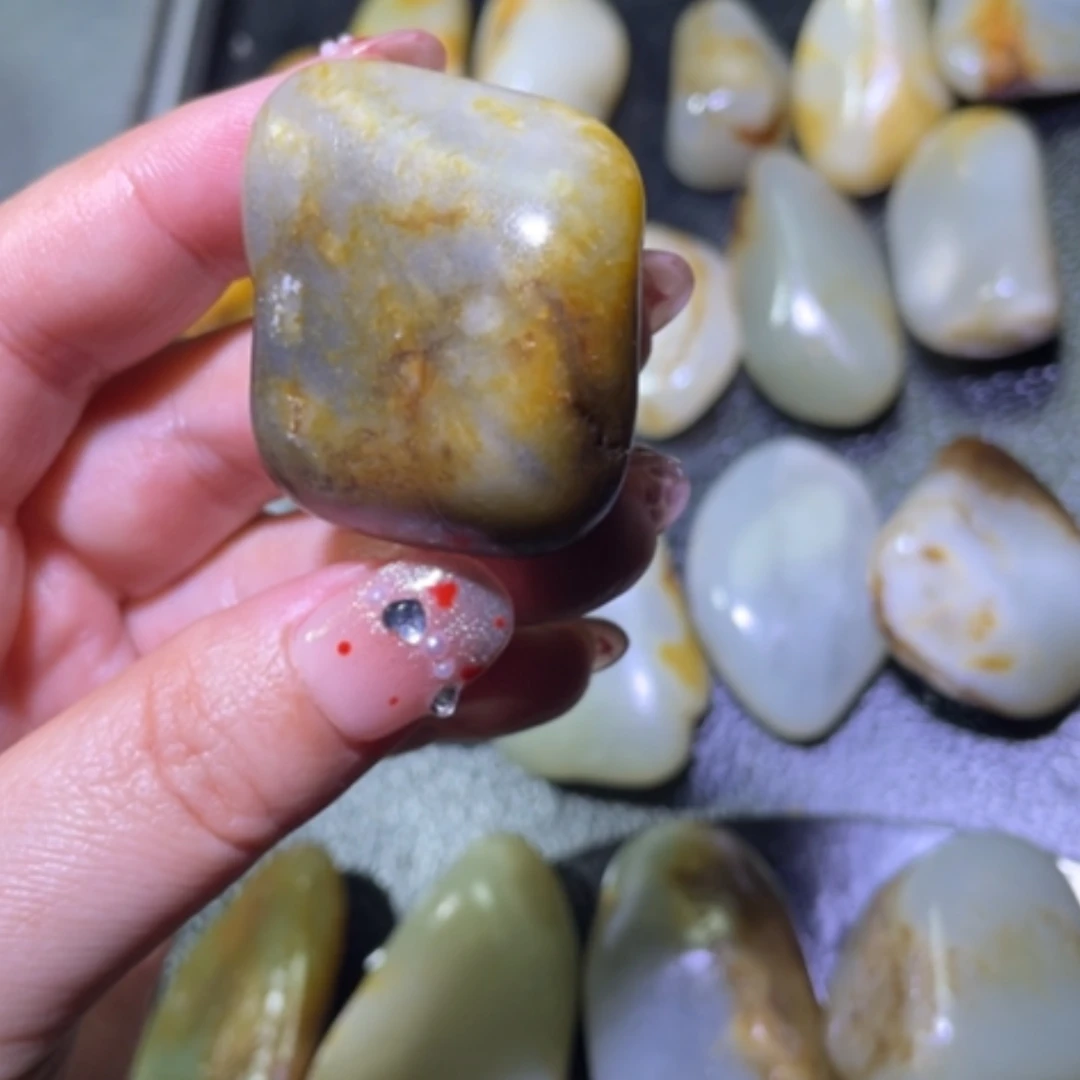 【闪购商品】颈饰未镶嵌和田玉