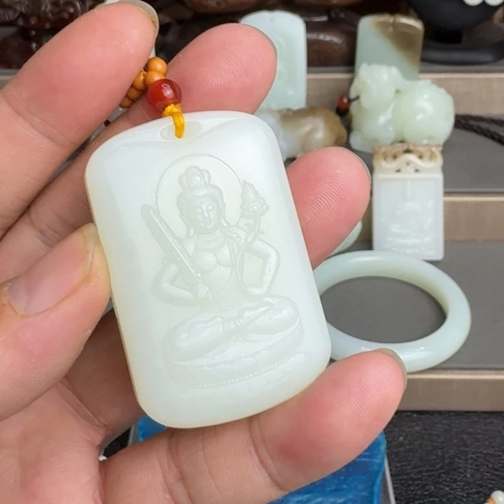 和田玉未镶嵌颈饰