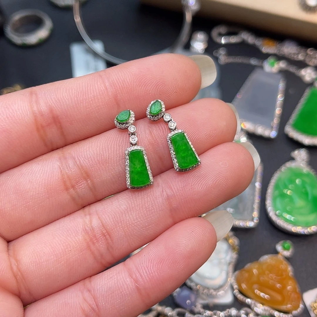 翡翠18K金镶嵌耳饰无事牌