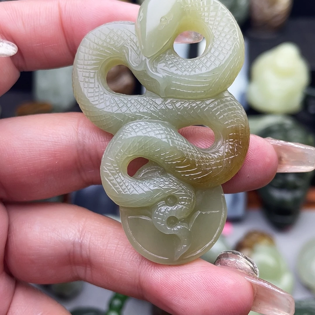 和田玉未镶嵌颈饰