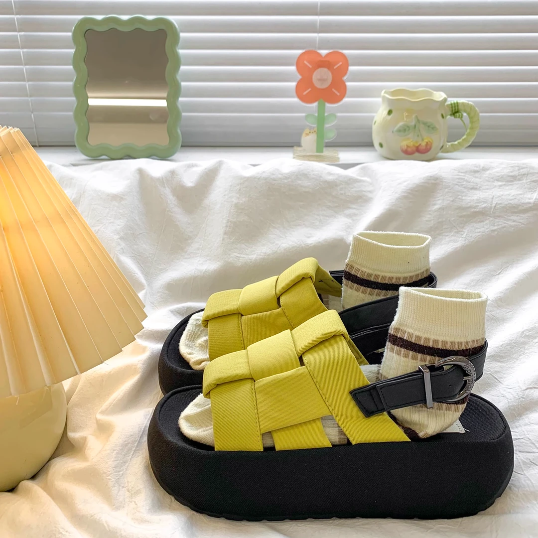 超火编织厚底凉鞋女款夏季2025新款配裙子外穿防滑露趾沙滩罗马鞋