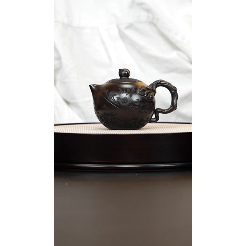 宜兴紫砂 寿桃西施石黄 赵辉