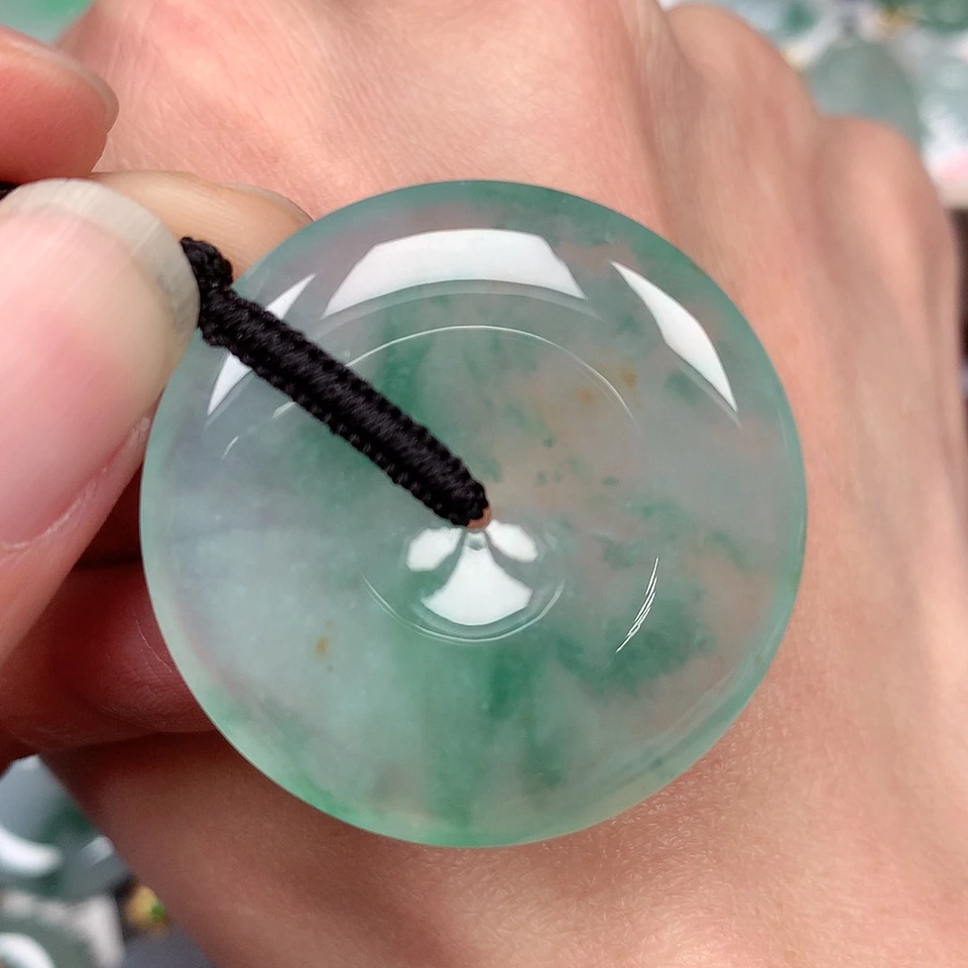 翡翠颈饰未镶嵌平安扣吊坠