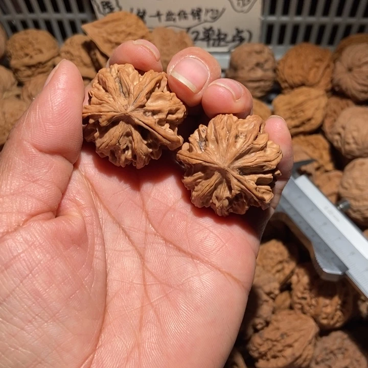 梦***落核桃岐山三棱尺寸35