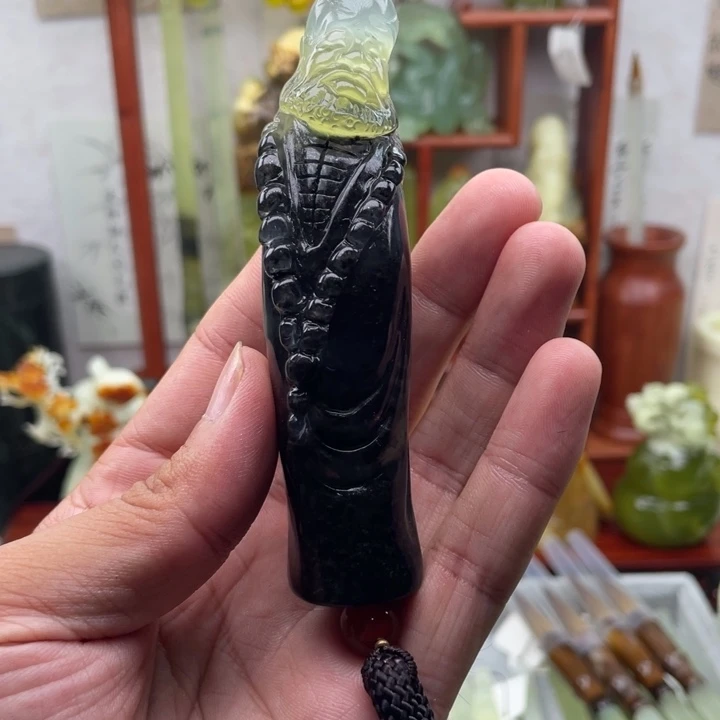 岫玉未镶嵌四大名玉手把有瑕