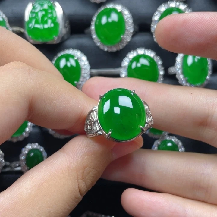 c***l翡翠银S925镶嵌戒指
