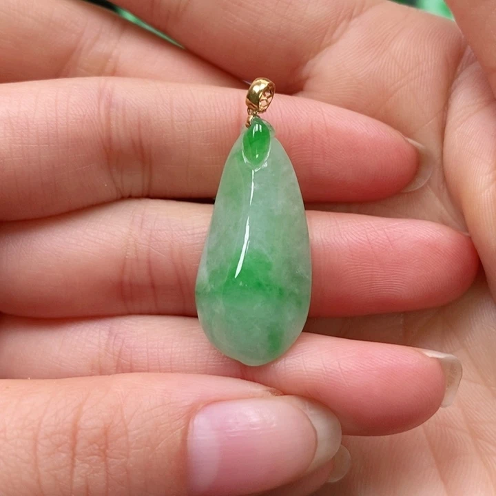 翡翠颈饰未镶嵌吊坠