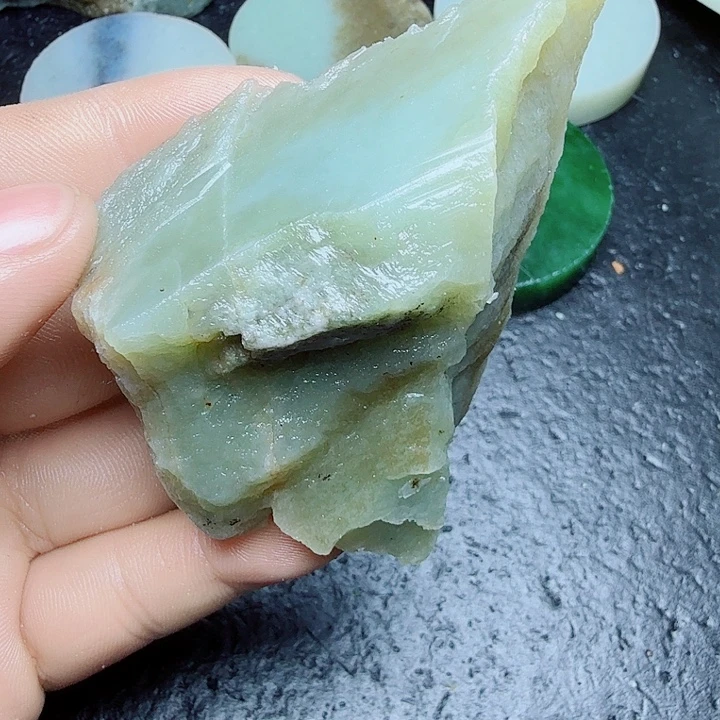 未镶嵌和田玉（糖玉）珠宝奇石