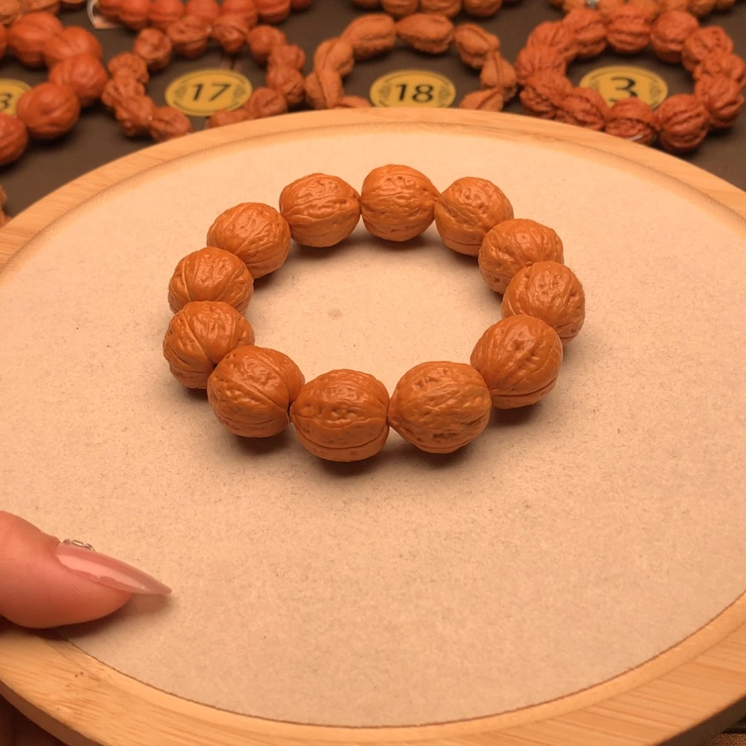 文玩核桃手串玲珑球