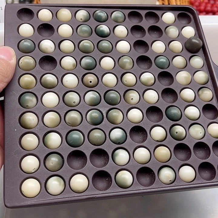 白玉菩提吊坠才**姆瑕疵11飘花圆珠180