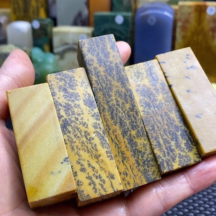 青田石闲***舞青田石印章石