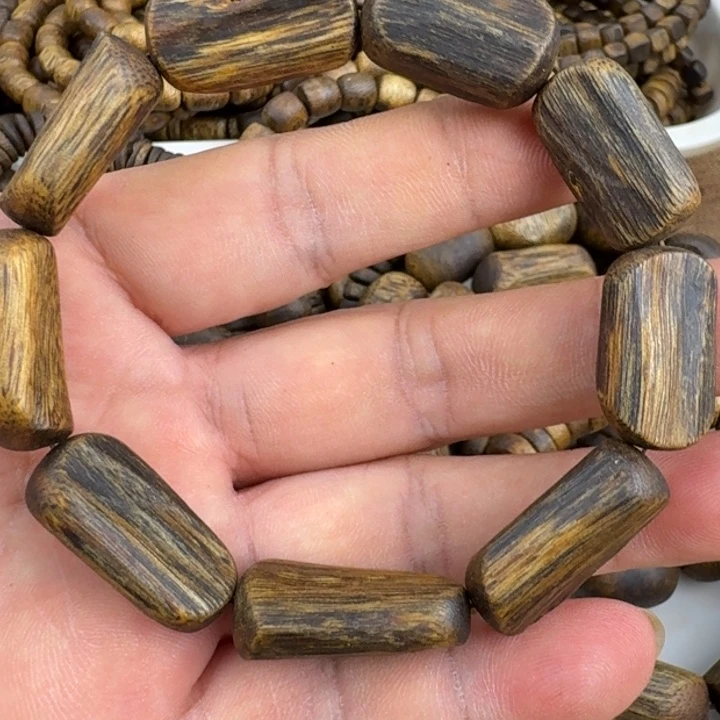 手串沉香万****祥乌身手串11克加