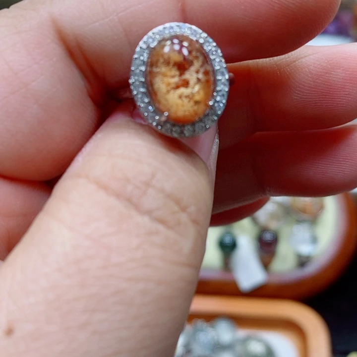 未镶嵌颈饰水晶水晶