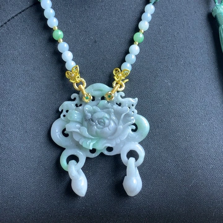 翡翠颈饰未镶嵌翡翠