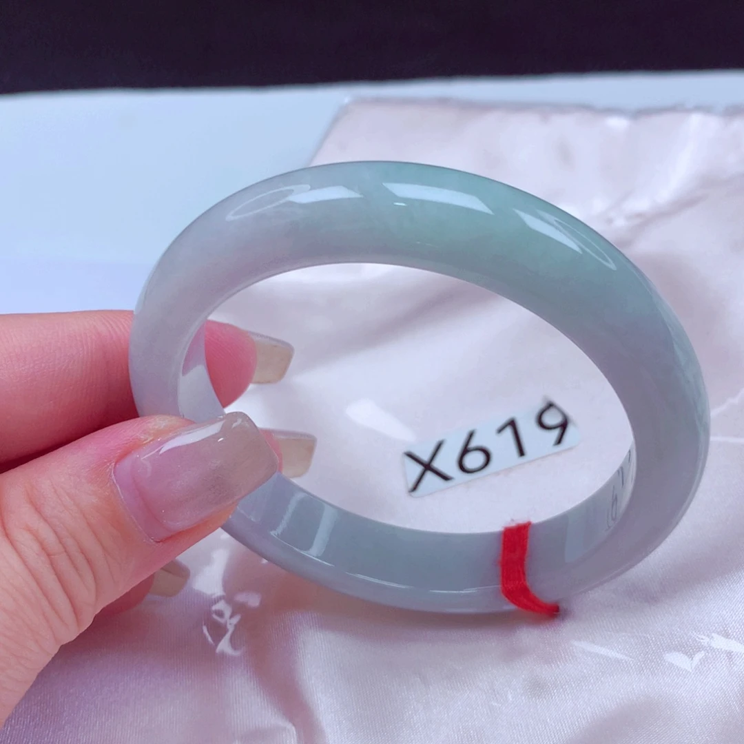 翡翠手镯未镶嵌手镯88