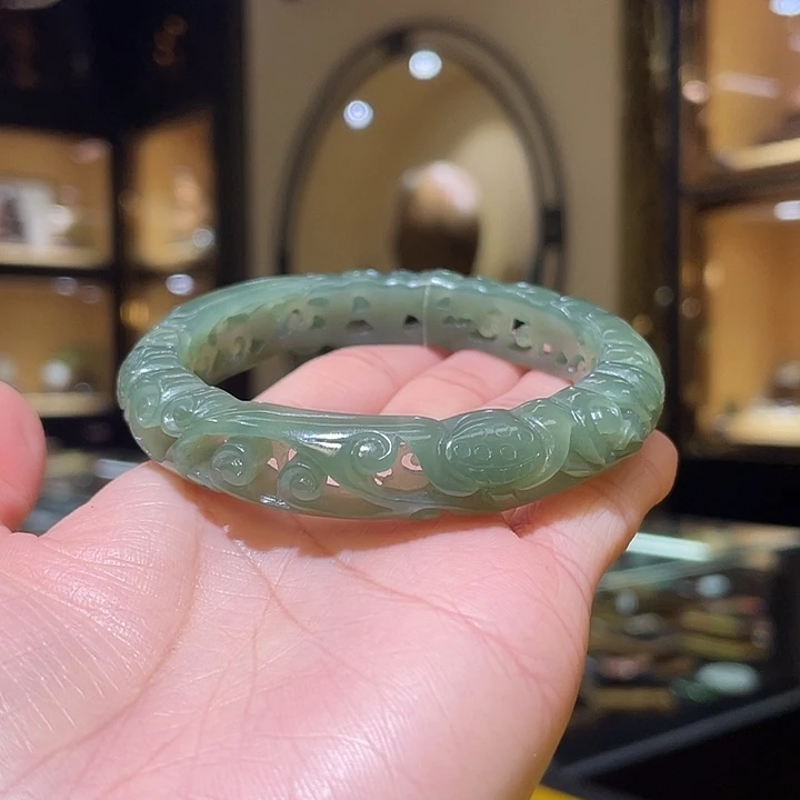 未镶嵌手镯和田玉58.8#44.85g