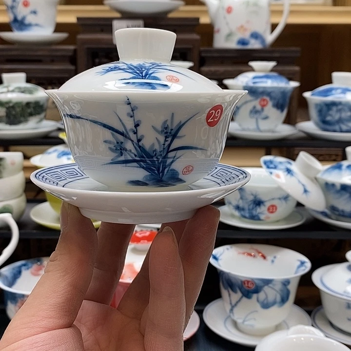 手绘微瑕兰花盖碗