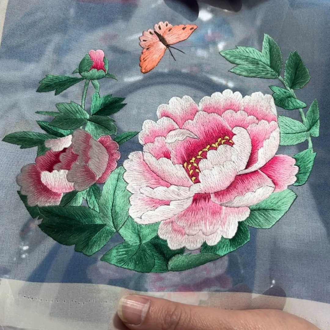 织绣纯手工刺绣陆老师