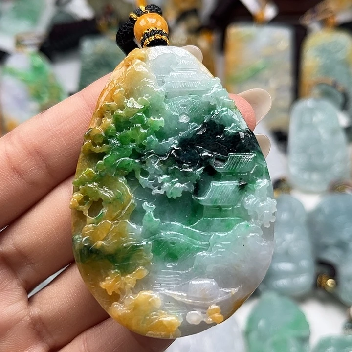 翡翠未镶嵌颈饰山水牌