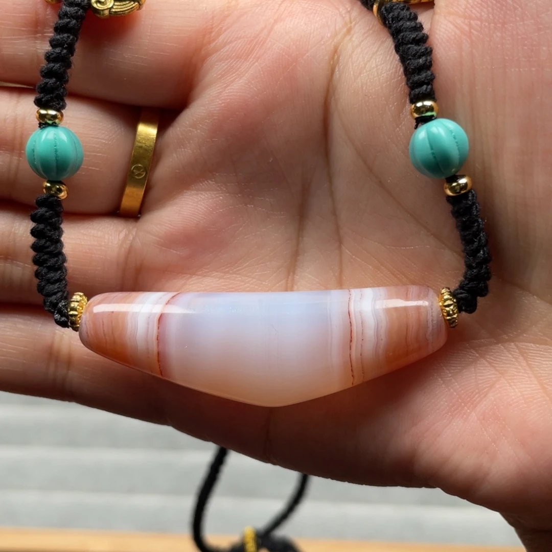 沐***）玛瑙/玉髓未镶嵌颈饰