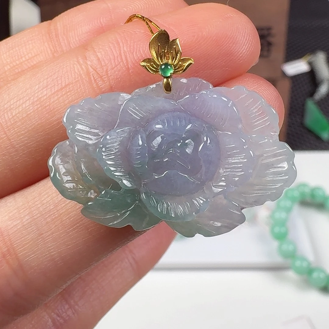 翡翠18K金镶嵌颈饰