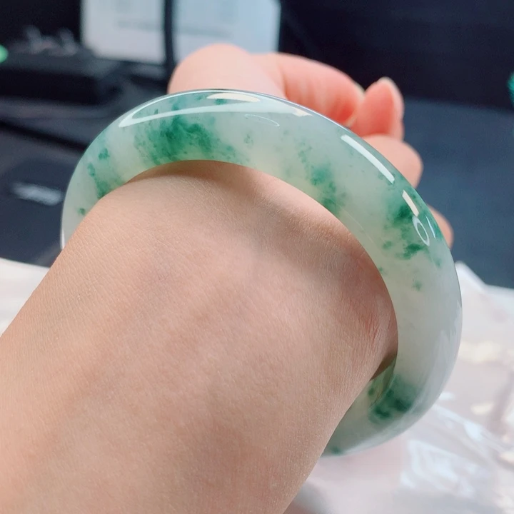 未镶嵌手镯翡翠56圈