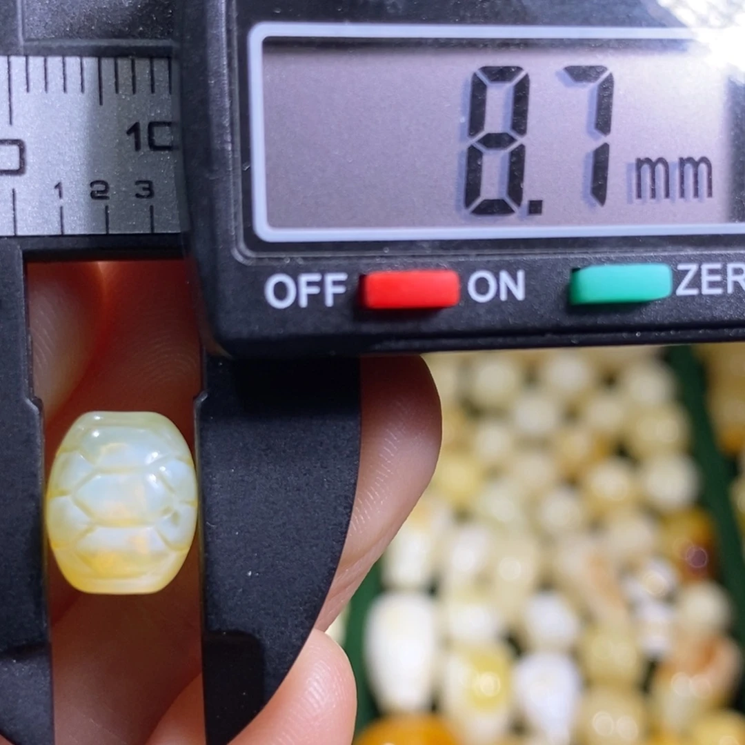 蜜蜡未镶嵌裸石配饰