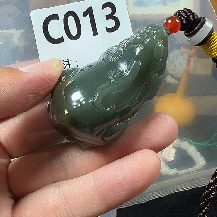 未镶嵌和田玉挂件