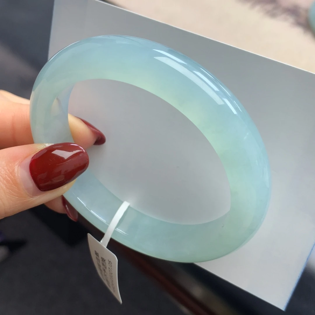 翡翠未镶嵌手镯晴