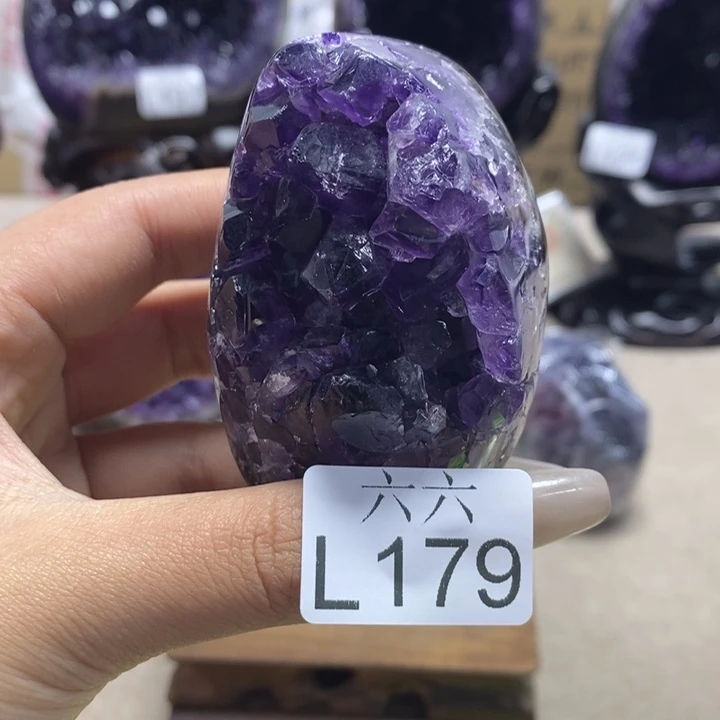 大型摆件（非配饰）未镶嵌水晶摆件