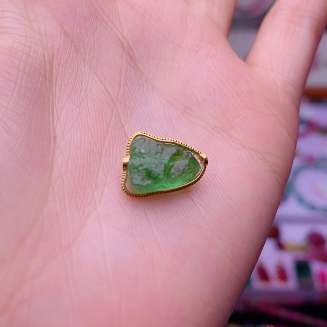 颈饰未镶嵌碧玺原石单颗yy