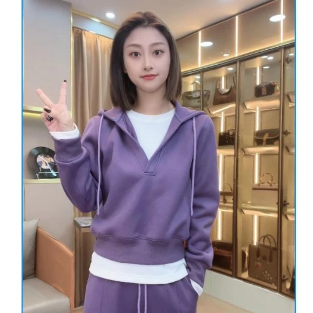 HUANG  VINI【黄微倪】 FL 新款套装设计感卫衣搭配长裤TZ92933