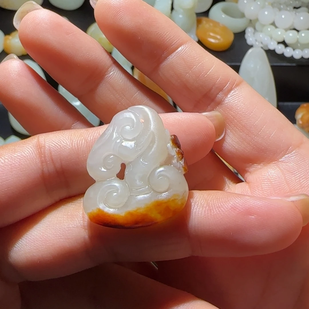 用***1颈饰未镶嵌和田玉