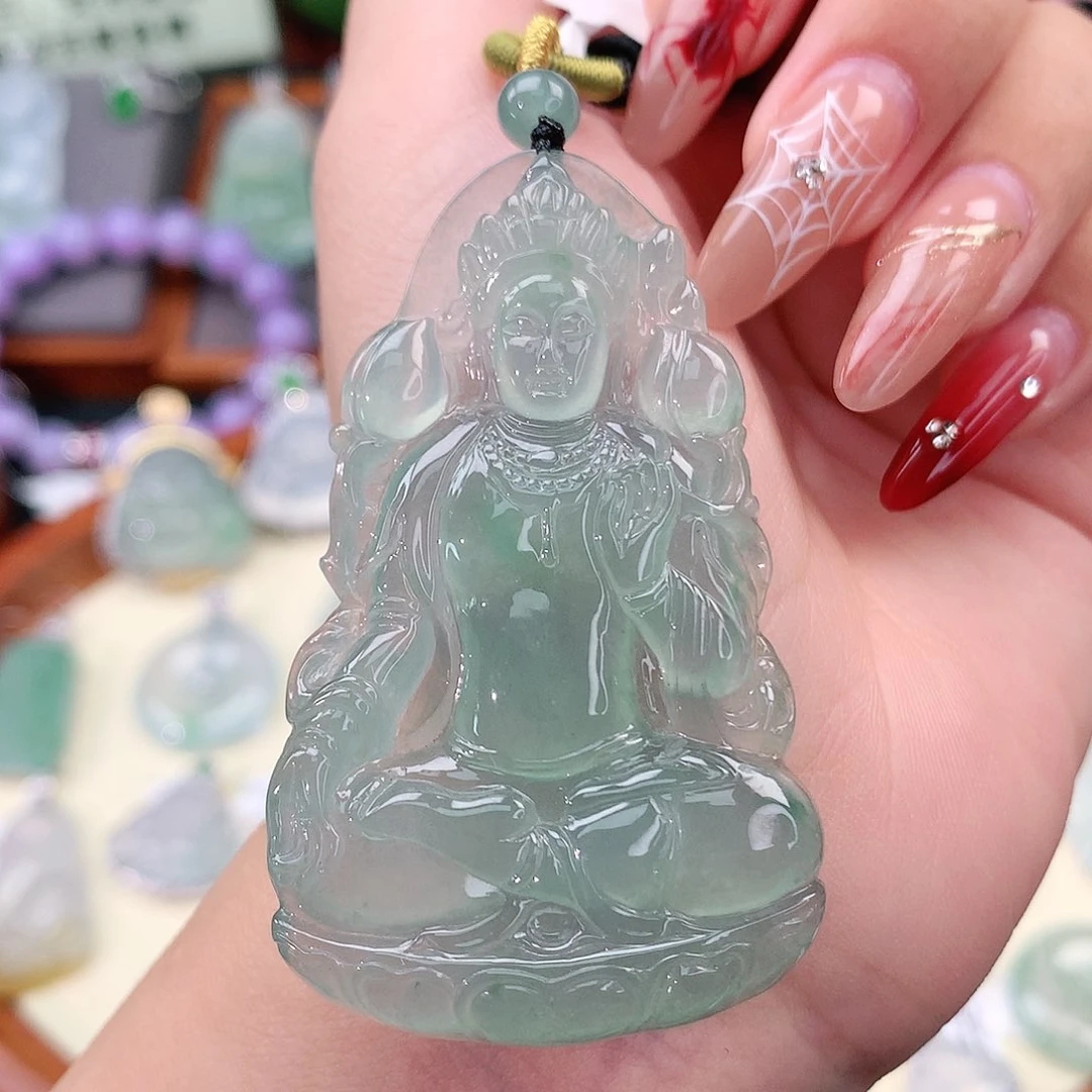 翡翠未镶嵌颈饰观音