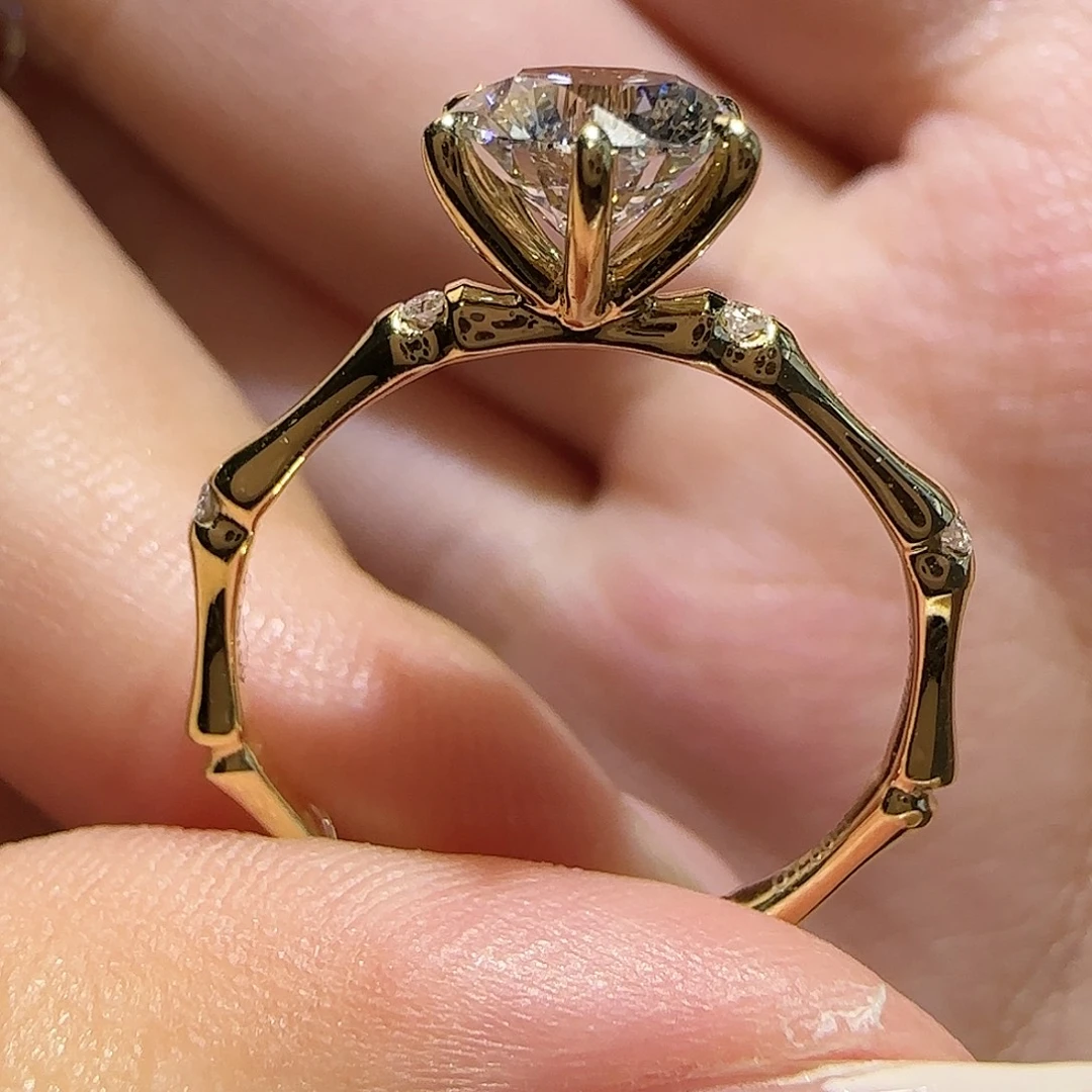 18K金镶嵌实验室培育钻石竹节1卡