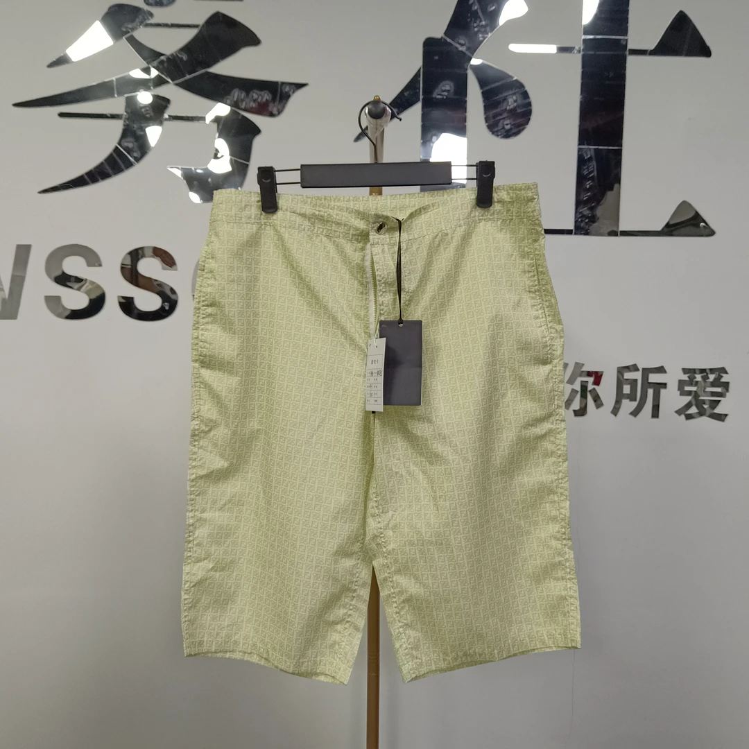 未使用 FENDI/芬迪 满印短裤46 o2202 裤长60 胸围43编码4